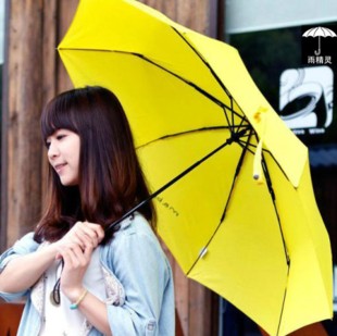 並不是所有的傘都有防曬功效，所以學會挑選很關鍵：原來X色的雨傘最防曬！！