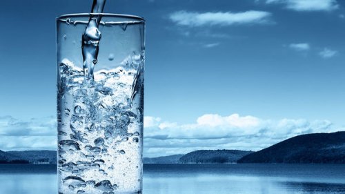 為何外國人在感冒時，醫生建議只喝白開水！