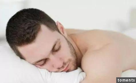 冬天好冷每天都想賴床，但睡太多的後果竟然比吸菸喝酒嚴重！每天睡超過9個小時還會...！
