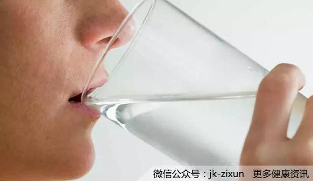 舌苔厚黃? ! 咋回事