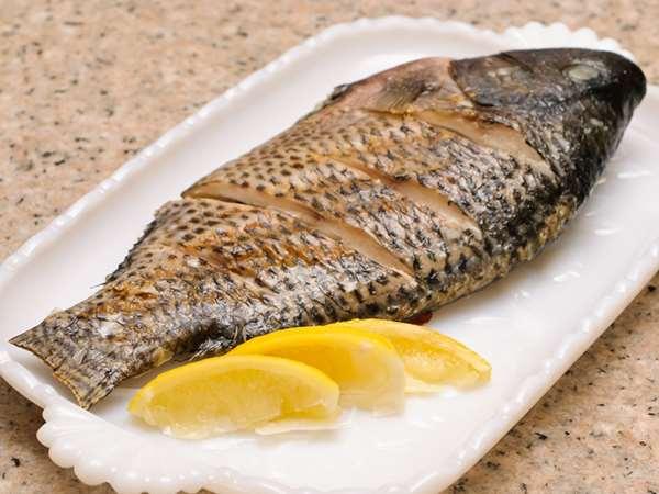 魚類去腥、燉肉易爛、煮水餃不破皮 8類食物料理小技巧！