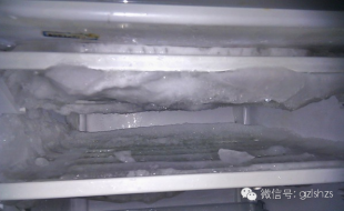 冰箱裡的結冰厚的要命？原來只需「這個東西」就可以立馬脫落！