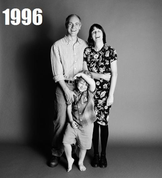 這家人連續25年都拍了全家福，看到最後一張時，讓大家都覺得十分感慨...