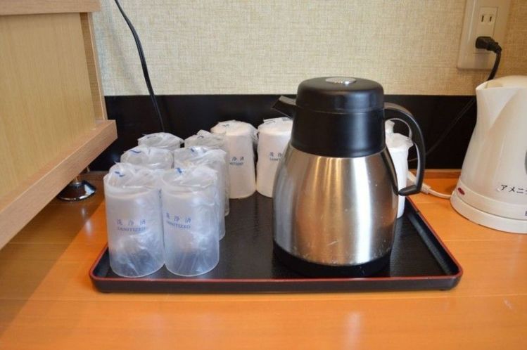 旅館的水壺作用是？」空姐爆料水壺4大聽了會傻眼的真正用途...網吐：再也不用了