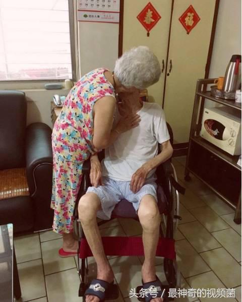 96歲台灣網紅爺爺走了，60年獨寵一人感動億萬網友，最後留下的話讓人淚崩！