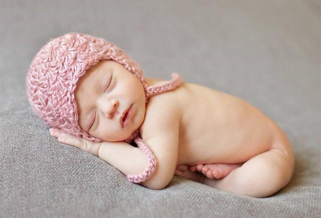 寶寶的神奇睡姿能看出性格和智商，信不信由你！
