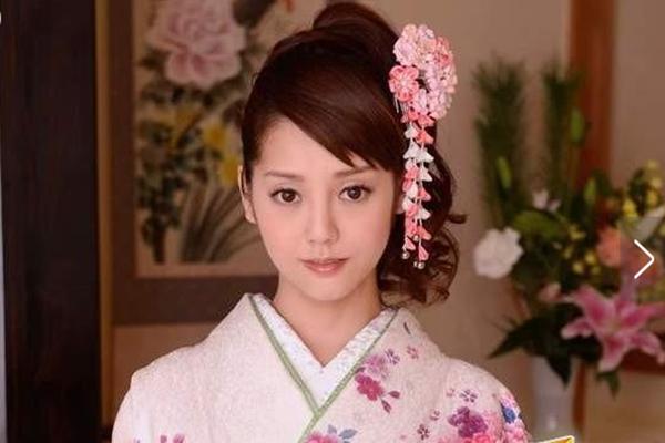 日本女性穿和服的時候都「不穿內褲」呢？日本女性開始穿內褲不是為了遮羞，而是為了……