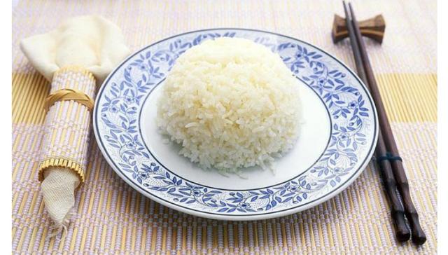 一碗米飯=一碗白糖？甜品吃多，少吃點飯，到底錯在哪了？