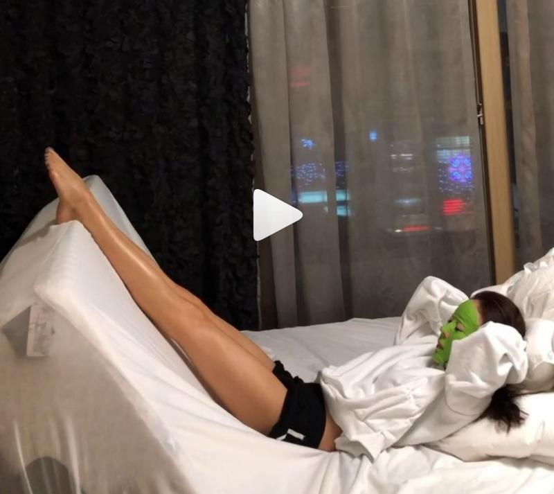 2招練成誘人美腿！43歲南韓辣媽練出超養眼鉛筆腿，每日睡前堅持「10分鐘美腿操」～ 