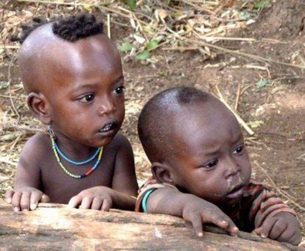 非洲奇女子生了36個孩子，不想再生！醫生竟回應：千萬不能停！不然會喪命！