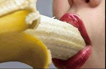 香蕉致癌？！女大生患大腸癌喪命！醫生告誡：香蕉和它一起吃比「砒霜」還毒！