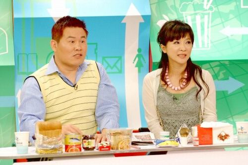 劉駿耀（左）曾與吳淡如主持節目。資料照片