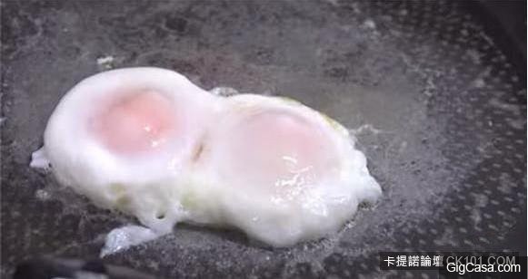 日本人將雞蛋放到冰庫製造「冷凍蛋」 竟變成搶食一空的絕世美味 網友:馬上動手做