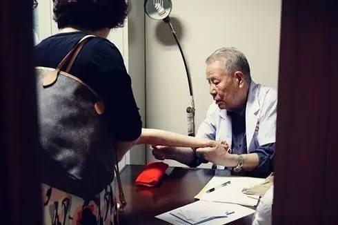毛主席的保健醫，年過90眼不花、耳不聾、血壓血糖都正常！6個習慣照著做，你也能活90多！