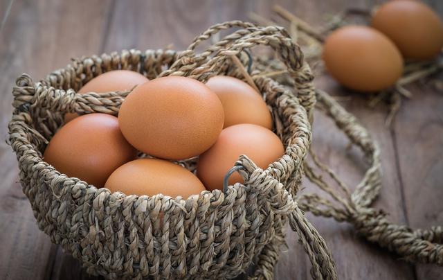 另一種觀點：每天吃2個雞蛋，身體會有9個驚喜變化！