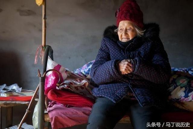 101歲老太皮膚白皙麵若桃花，問容顏不老秘訣，基本沒人能做到！