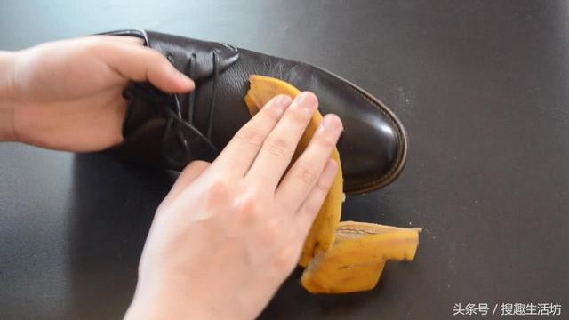 吃剩的香蕉皮別扔了，放1塊在腳底下作用太厲害了，看完趕緊試試