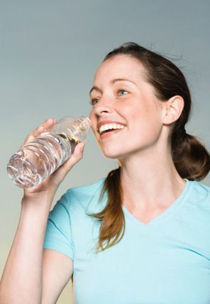 醫生總叫你多喝水，您知道為什麼嗎？很重要！看完後你不敢再不喝水了！（請用力分享轉載） 