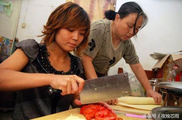 小姑子離婚住我家，被她看到衣櫃裏的東西大吵，老公一番話她閉嘴