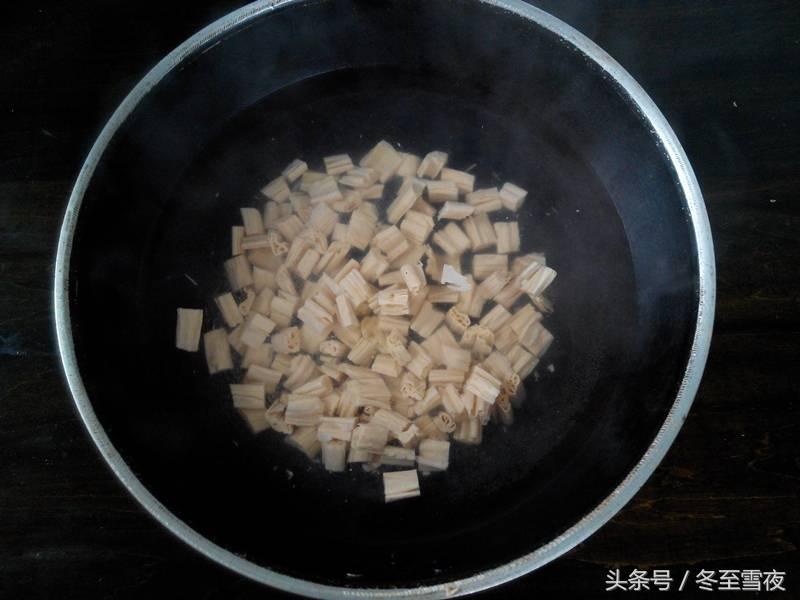 花生米別總是用來炒了，試試這個新做法，好吃入味還不上火（純素） 
