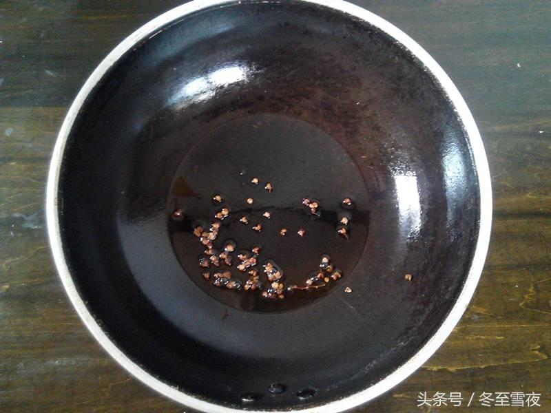 花生米別總是用來炒了，試試這個新做法，好吃入味還不上火（純素） 