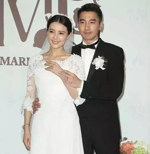 林心如結婚趙薇只給了10萬禮金，而他結婚，趙薇手一揮就是200萬