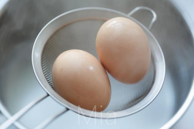 如何煮好好的溏心蛋，按照這種方法，成功率達百分之百