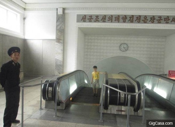 外國攝影師冒著生命危險，潛入偷拍神秘的＂北韓＂地鐵，竟意外拍到如此震撼的畫麵！難怪一直如此隱密封閉....簡直太嚇人了！