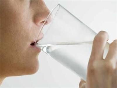 晨起喝水，對身體到底有多大變化？至少有這幾個，大多數人沒發現