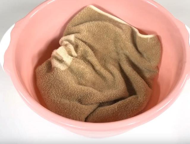 毛巾用久了，有味道難清洗？一個小方法，毛巾又香又乾淨！