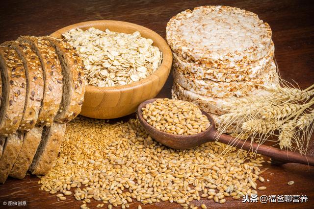 吃燕麥不僅有助於減肥，營養師認為至少有4方麵的健康益處
