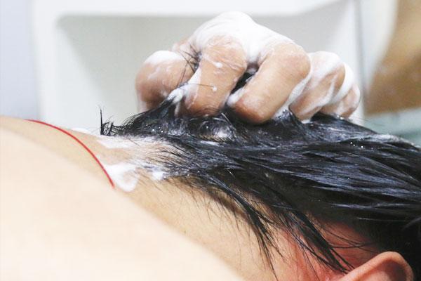 頭髮越洗越油、總是掉頭髮，是不是與洗頭的頻率有關係？