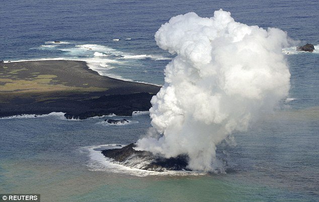 西之島位於環太平洋火山帶 (Ring of Fire)，原本火山噴發只有形成一個小小的島嶼，直到現在已經變成了一個有2.5平方公裏大的陸地。<BR><BR>