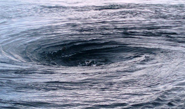 14. 挪威近海的大漩渦: 流向不同的海流造成這些漩渦，這些漩渦的水流足以困住船隻和遊泳者。<BR><BR>