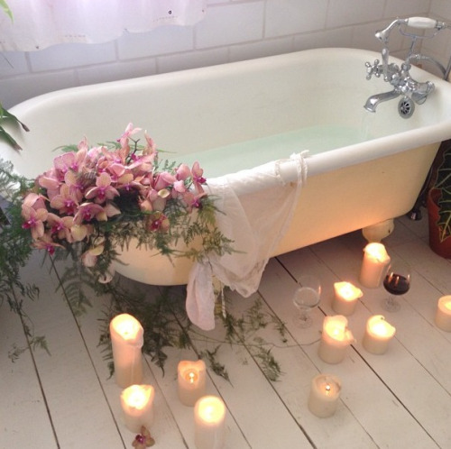 flowers, candle, and bath 圖片