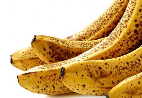 大批的香蕉受到愛滋血汙染，出現「這種情況」千萬不要吃！