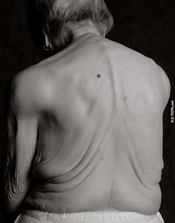 aged-human-body-100-years-old-centenarians-anastasia-pottinger-1
