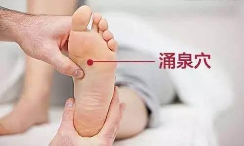 再難治的失眠，一套「葵花點穴手」就能讓你安然入睡！