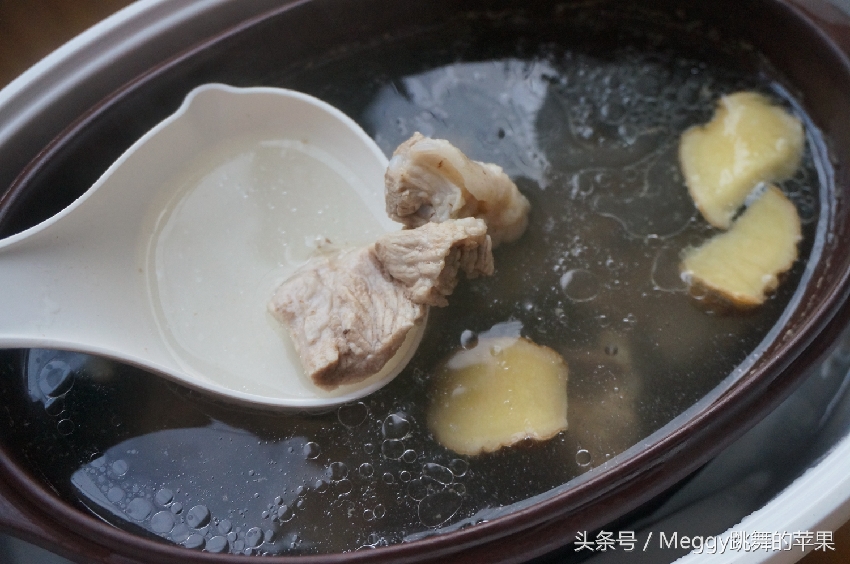 排骨和它煮湯喝,清熱去火,味道鮮美,女人過了三十要多喝!