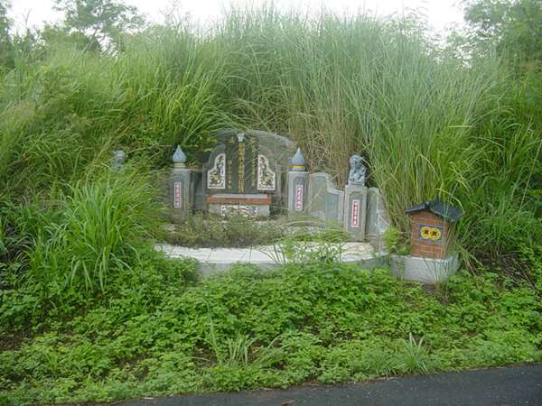 「扫坟墓换别墅」,墓园管理员年薪破百万,工作内容只有「这些」!