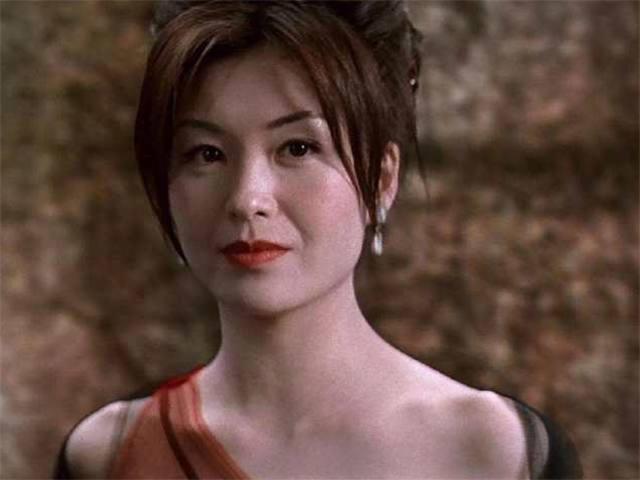 很多人都喜欢嫁入豪门,但有的时候嫁错了,就会有很多的烦恼,"她"嫁入