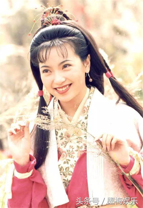 95版郭襄和郭芙同是48岁,一个优雅的自然老去,一个整容到认不出