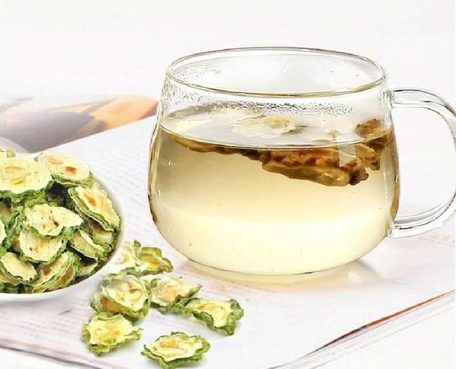 用苦瓜泡水喝提高人体的抗辐射能力,可以减少辐射物质对人体的伤害