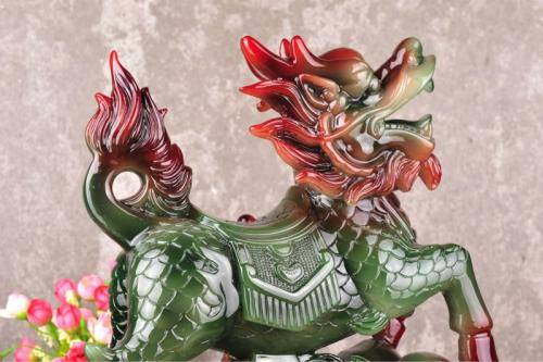 麒麟运财日:百年一遇的发财日,麒麟说:「今日谁点我,我就将财带去谁家