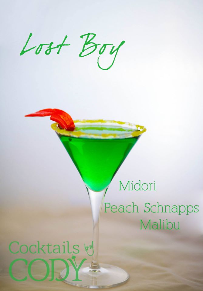 19个超经典迪士尼人物主题调酒,仙度瑞拉的玻璃鞋调