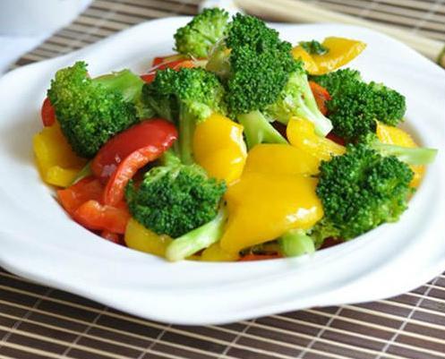 西兰花营养丰富又防癌,但你肯定不知道,西兰花配上它,能让防癌能力