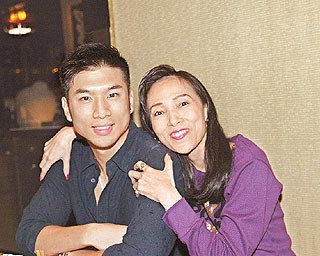 曾经传出家暴的许纯美前未婚夫,10年后他超帅而且「成就看起来超可口