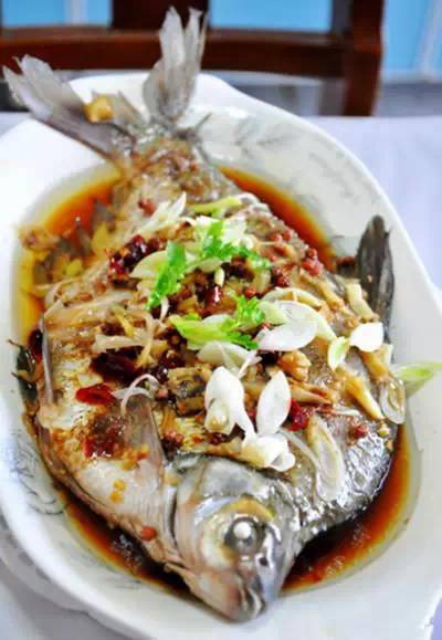 清蒸鱼肉的窍门,一学就会!