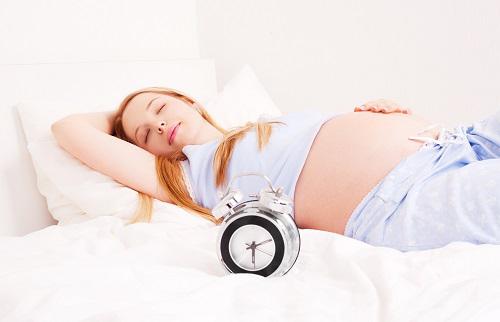 為什麼懷孕了半夜睡不著？准爸爸可以做些什麼？