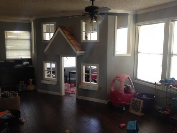 father-builds-kids-indoor-playhouse-diy-14